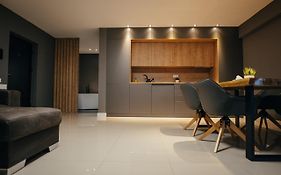 Thome Arena Residence